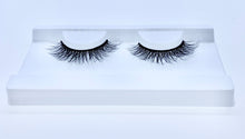 Load image into Gallery viewer, Vancouver-lashes-fauxmink-lash-product-tray-closeup-Canada
