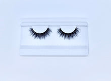 Load image into Gallery viewer, Regina-lashes-fauxmink-lash-product-tray-Canada
